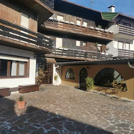 Pichi's House Apartment Cesuna
